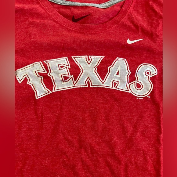 Women’s small Nike Texas Rangers shirt - Picture 3 of 6